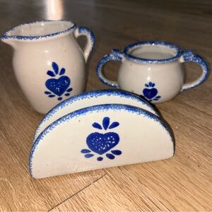 Set of 2 blue sponge ware hearts napkin holder creamer sugar by Loomco box L